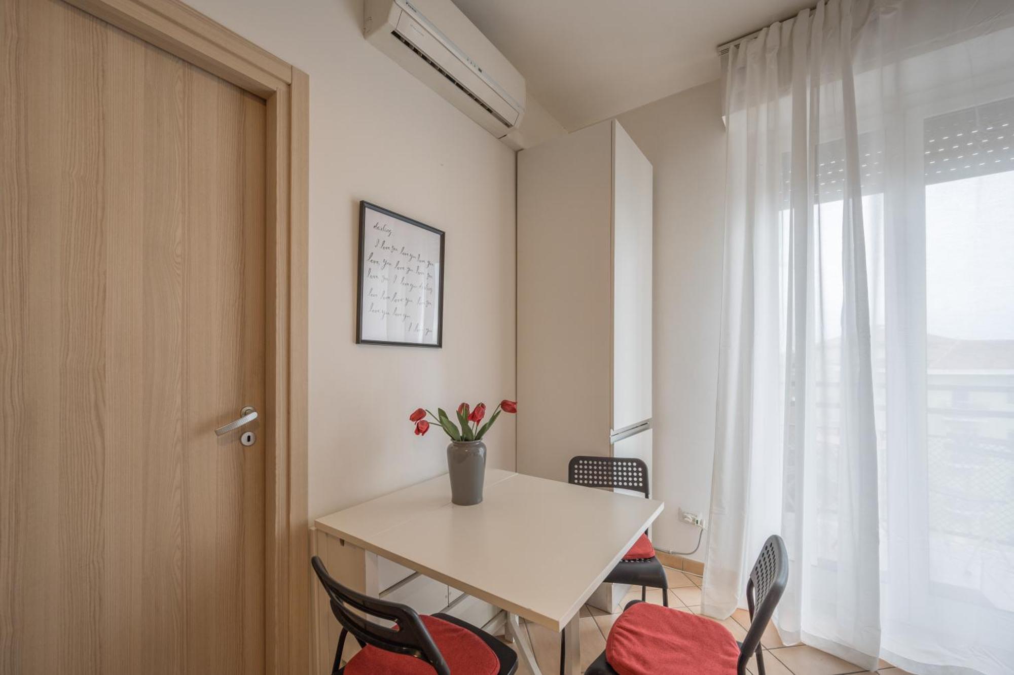 Appartamento Primopiano - Palmanova Milano Esterno foto