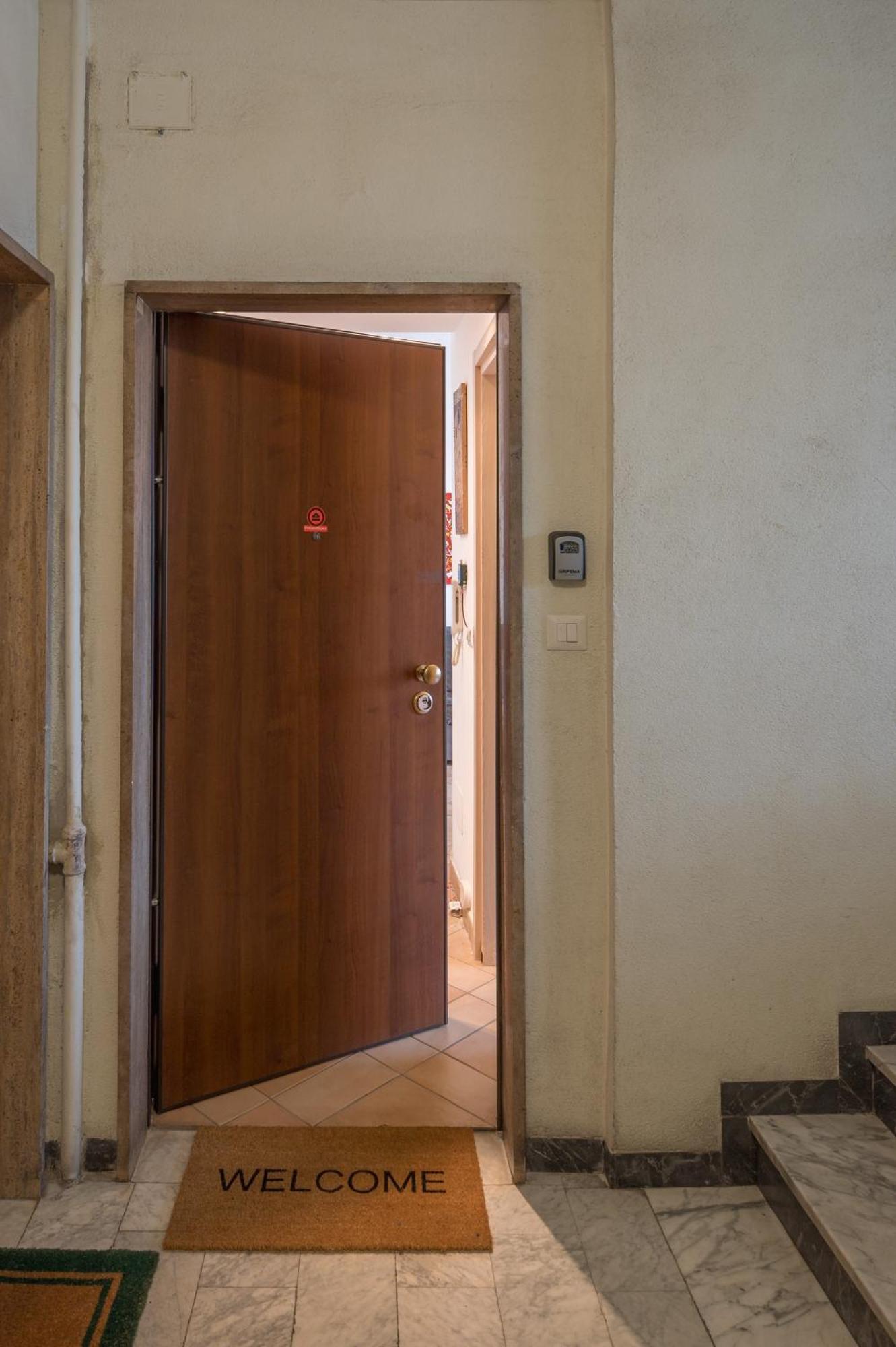 Appartamento Primopiano - Palmanova Milano Esterno foto